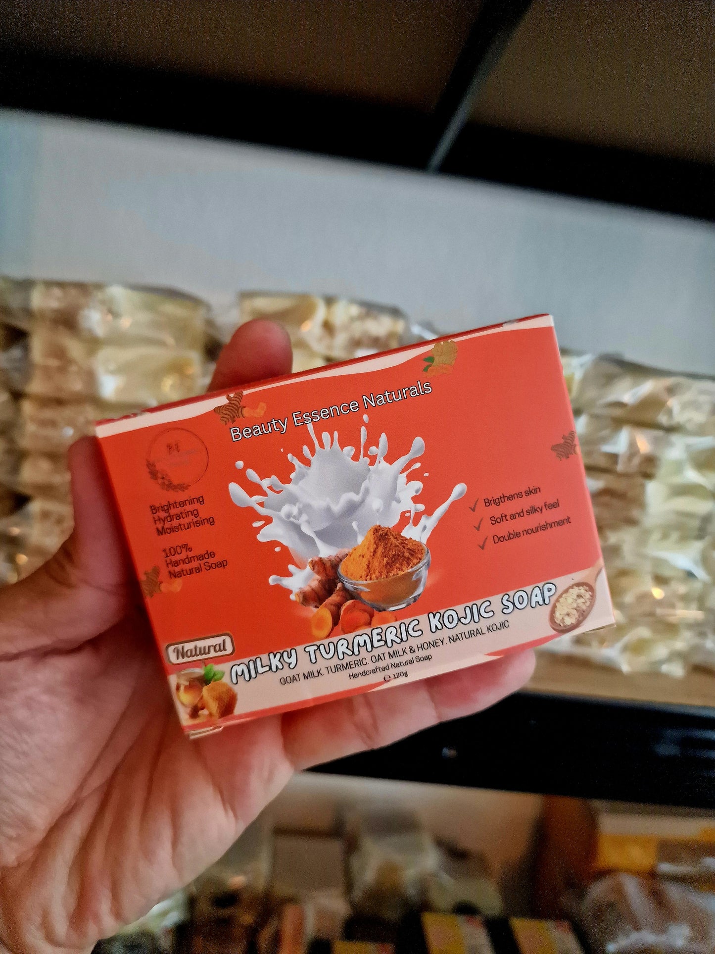 Melkachtige kurkuma-koji-zeep